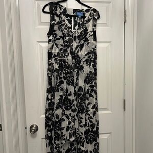 Simply Vera Vera Wang Monochrome Floral Dress